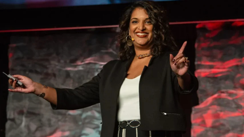 Tina Varughese, The Human Connection Expert Speaking From The Stage